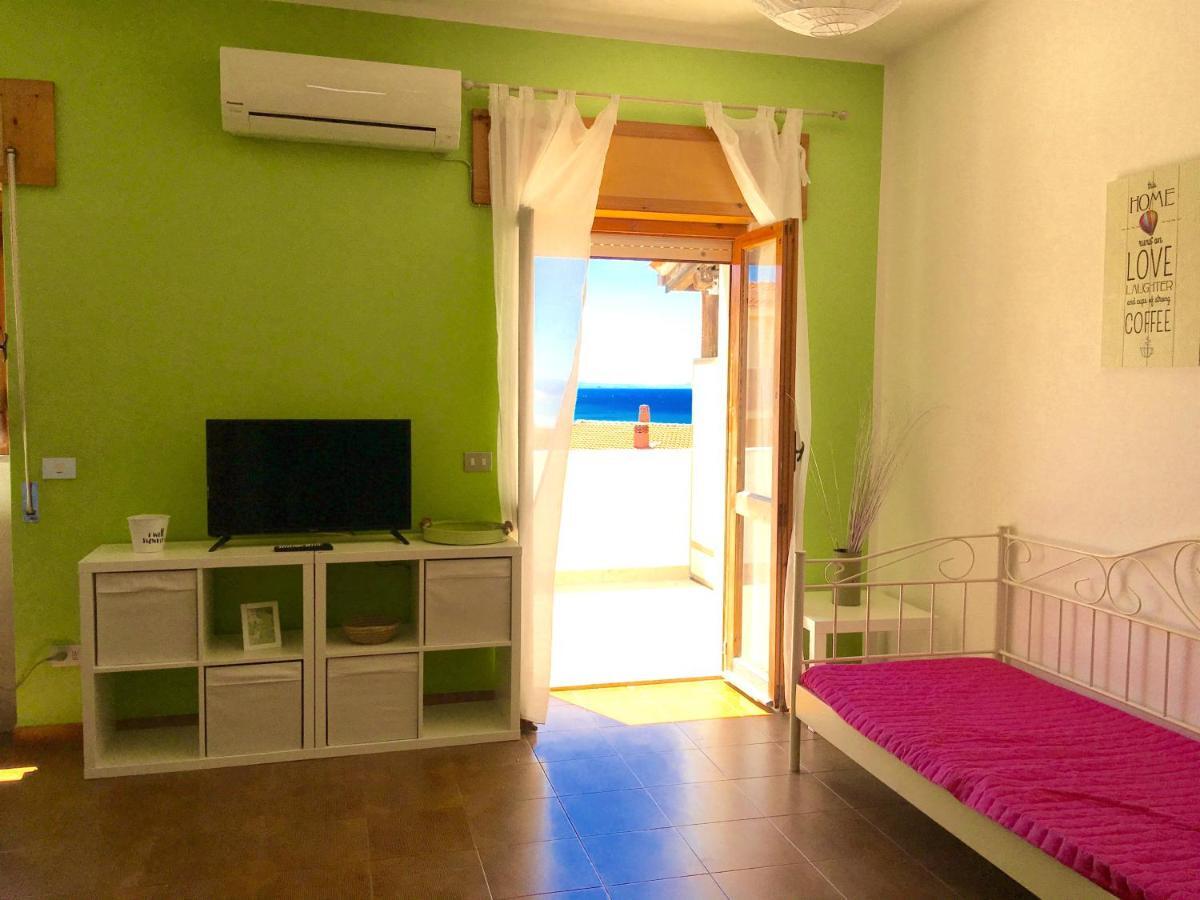 Apartament Lucia 150Mt From Beach Кастельсардо Экстерьер фото